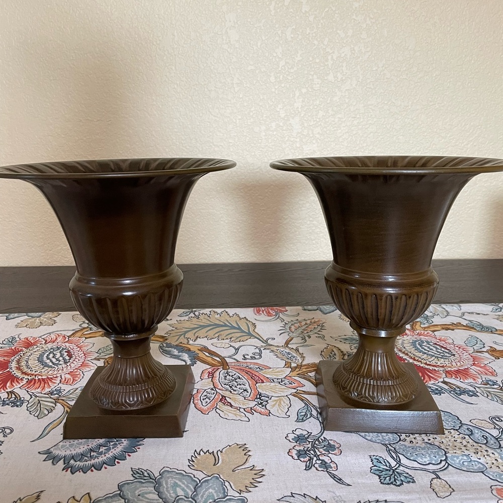 Metal urn style planter